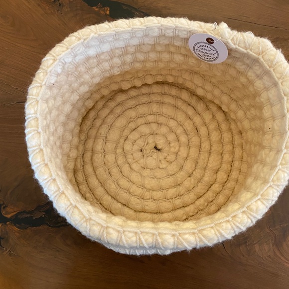 Handmade Knit Basket XL - Picture 2 of 3